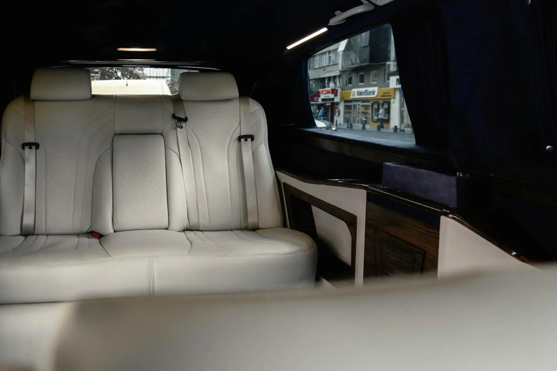 transfert van vip chauffeur privé paris