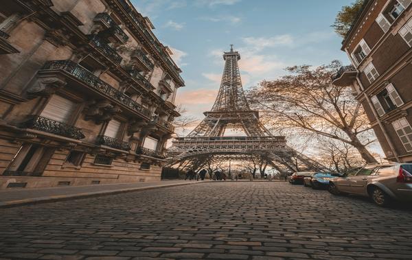 Le confort et l'efficacité : La solution de transport VTC Paris pour vos déplacements professionnels et privés